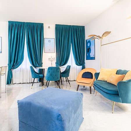 Monte Napoleone Split-Level Terrace Apartment - Top Collection Милано Екстериор снимка