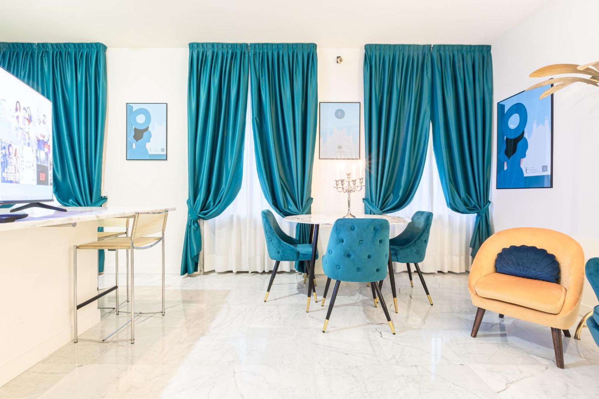 Monte Napoleone Split-Level Terrace Apartment - Top Collection Милано Екстериор снимка