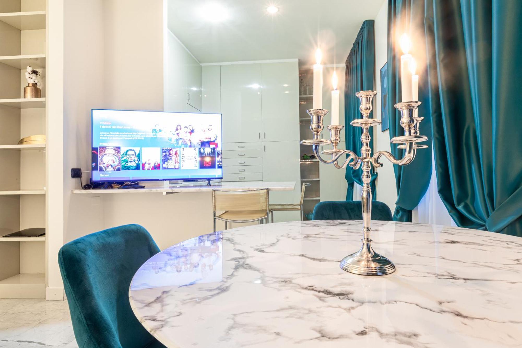 Monte Napoleone Split-Level Terrace Apartment - Top Collection Милано Екстериор снимка