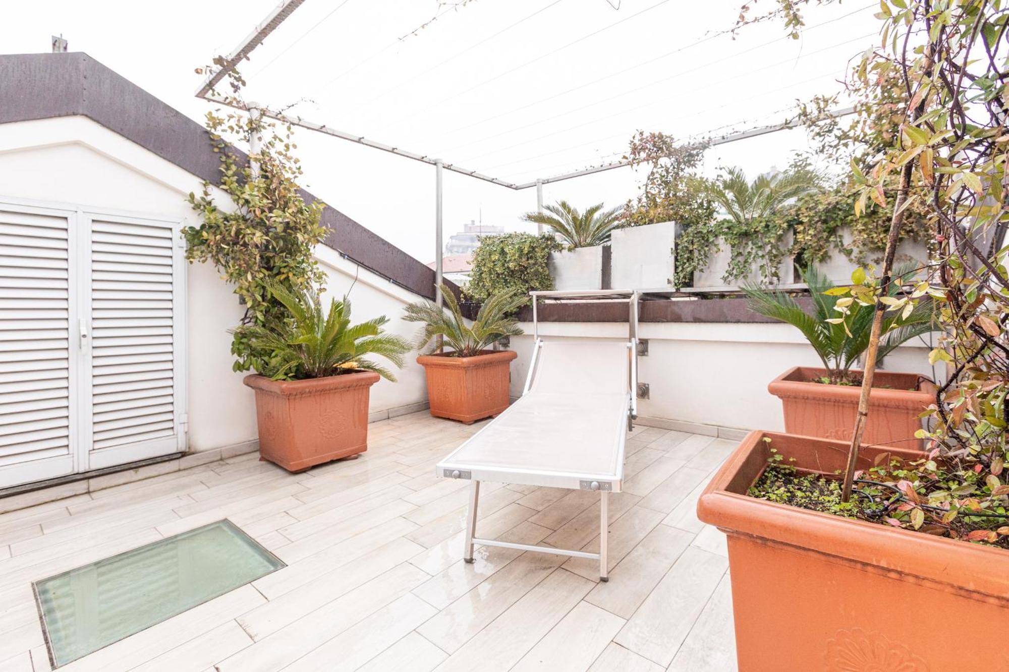 Monte Napoleone Split-Level Terrace Apartment - Top Collection Милано Екстериор снимка
